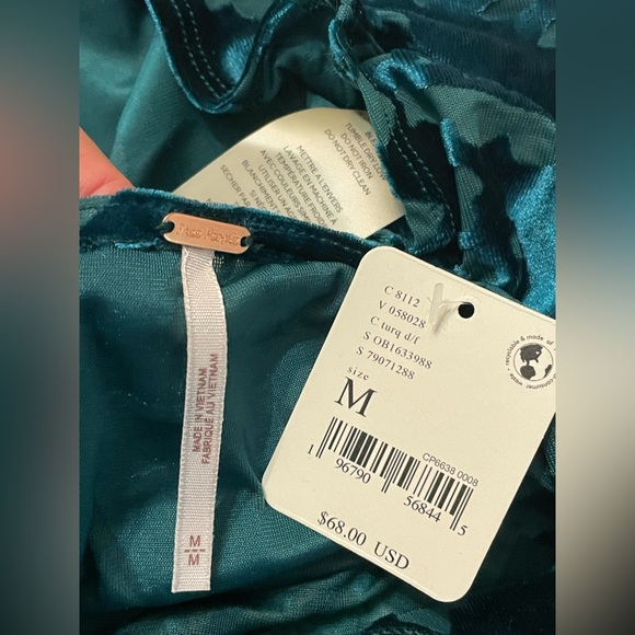 Free People Velvet Blue Green Jacquard Off Shoulder Top Cropped Open Back NWT - Picture 8 of 8